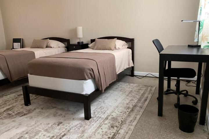Traditional Double Bed (1 of 3)