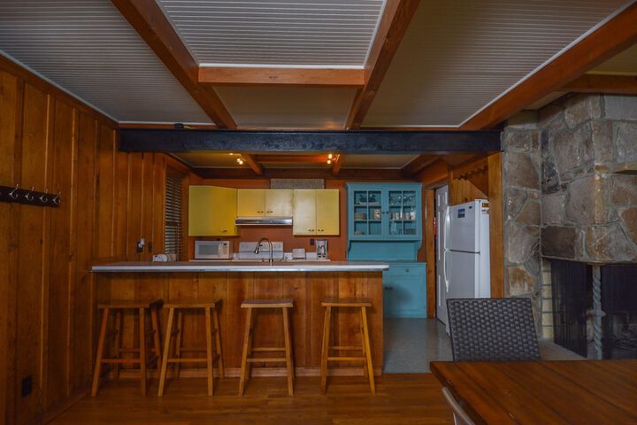 Nestled Hideaway House in Oakland, MD