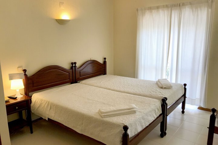 Room 11 of 25