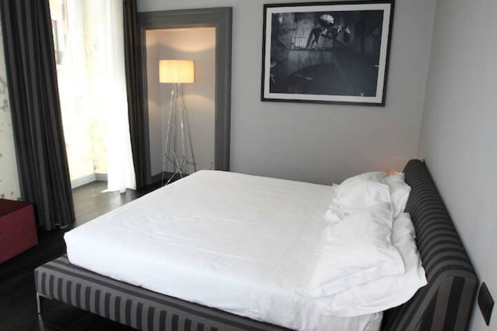 Room 27 of 51