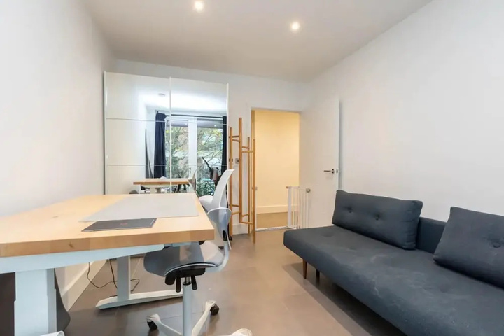 Room 4 of 22