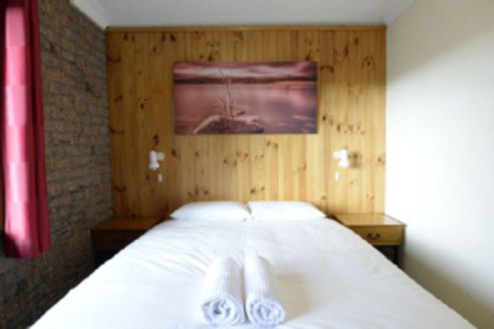 Room 284 of 693