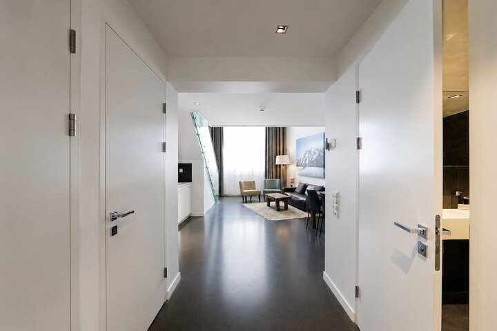 Room 51 of 124