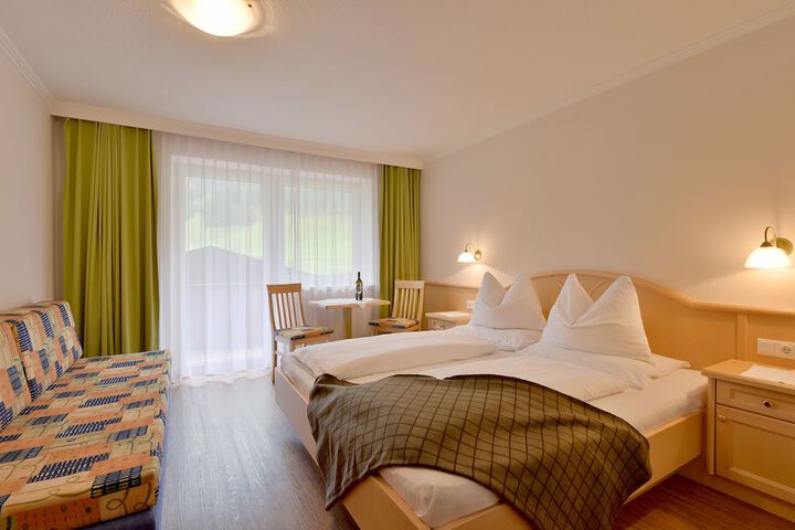 Room 4 of 64