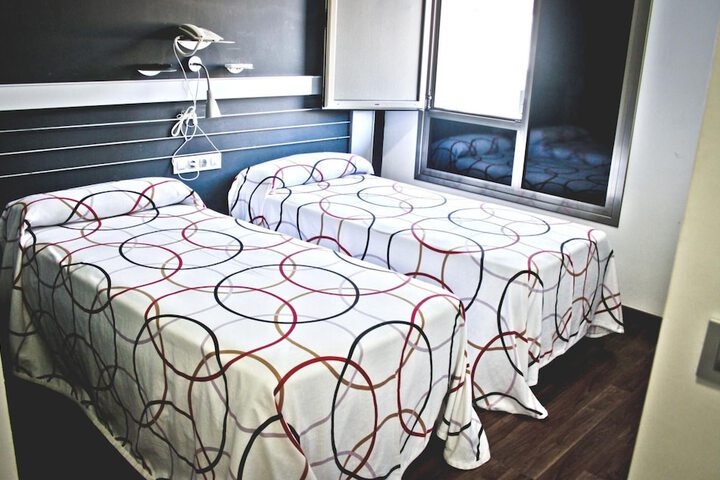 Room 14 of 34