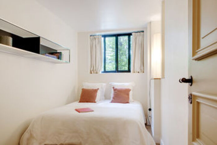 Room 30 of 51