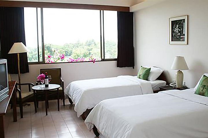 Room 8 of 46