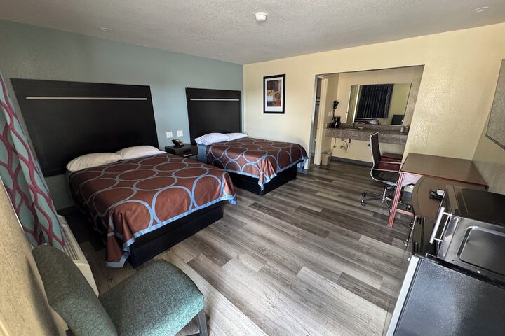 Room 15 of 29