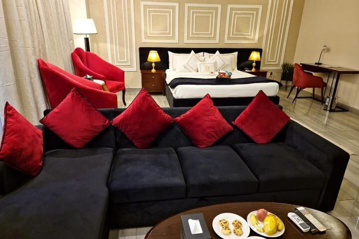 Room 4 of 67