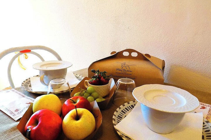 Breakfast/Coffee Service 86 of 123