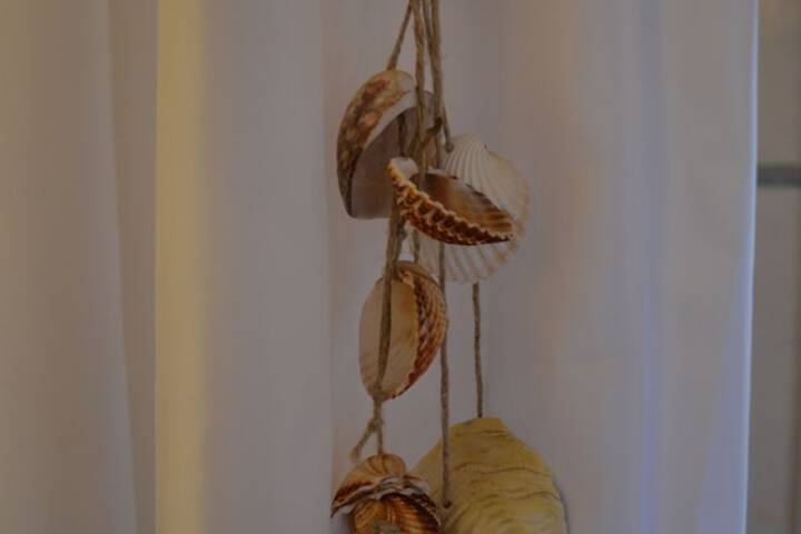 Room 10 of 25