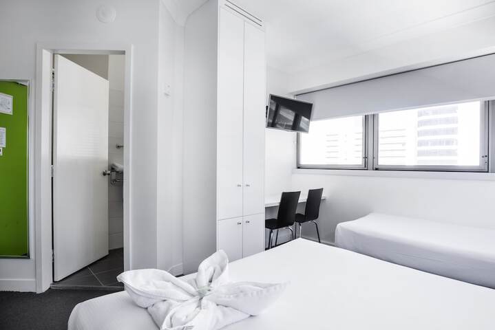 Room 6 of 51