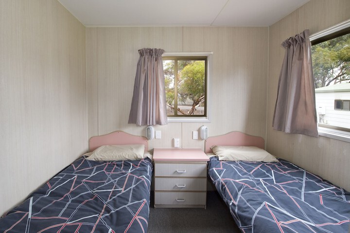 Room 11 of 77