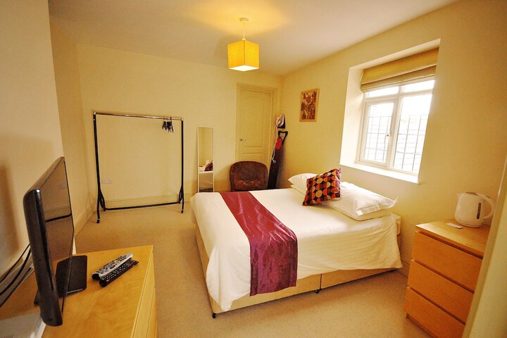 Room 5 of 65