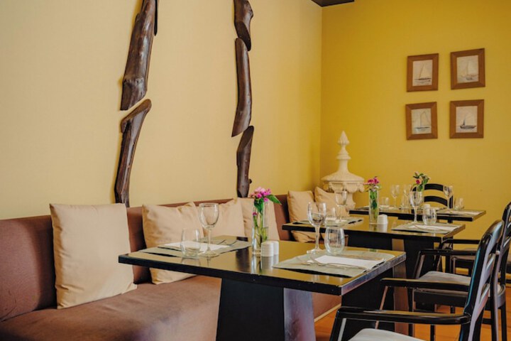 Dining 80 of 138