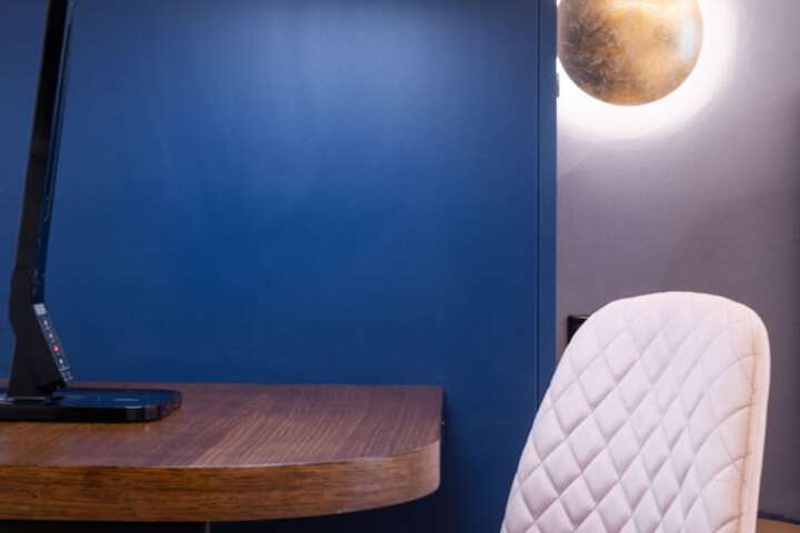 Room 19 of 38