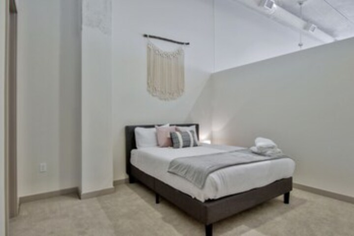 Room 279 of 328