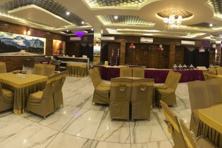 Ballroom/Hall 19 of 25