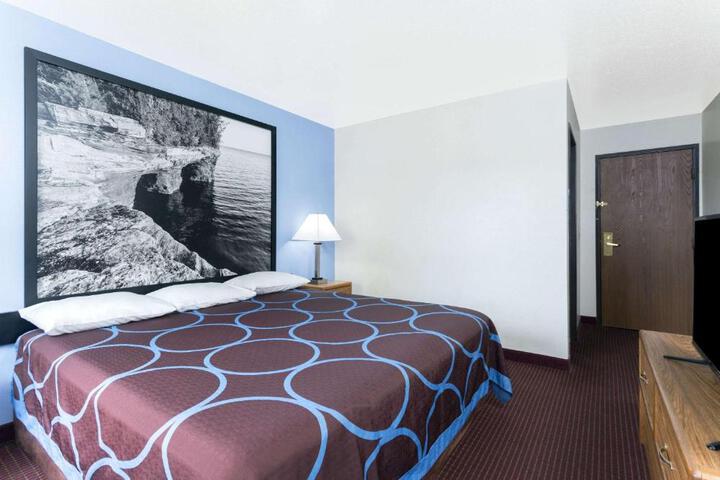 2 Queen Beds Pet Room (6 of 10)