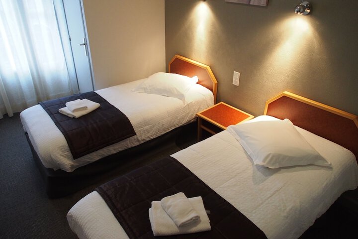 Room 15 of 62