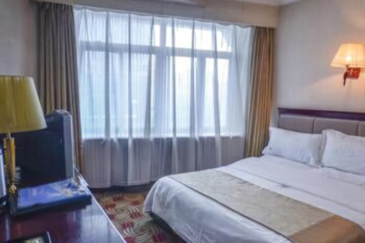 Qinghai Tibet Holiday Hotel