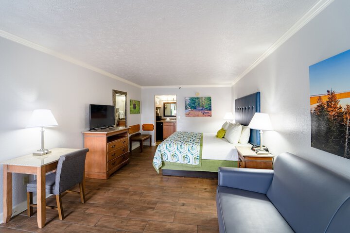 Room 17 of 47