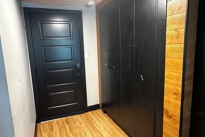 Room 5 of 14