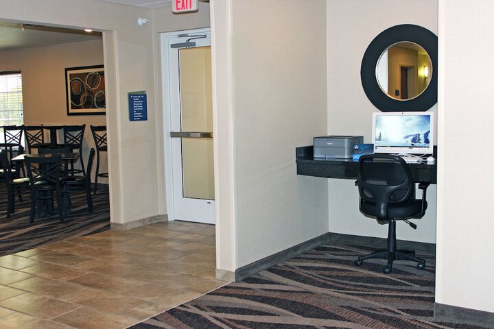 Business Center 45 of 50