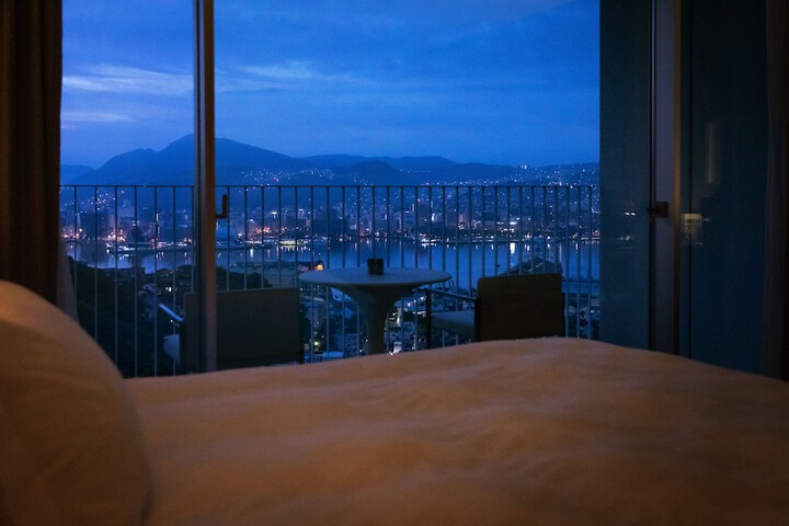 Room 9 of 187