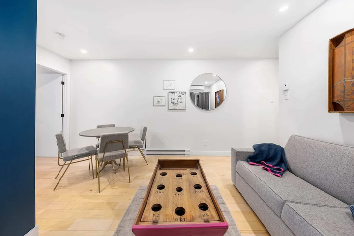 Room 4 of 23