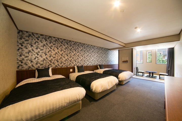 Room 30 of 111