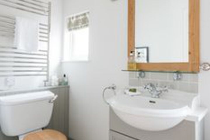Room 3 of 25