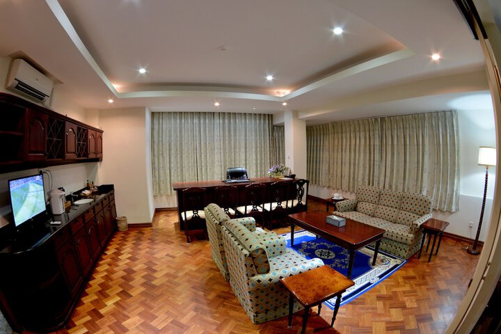 Room 11 of 35
