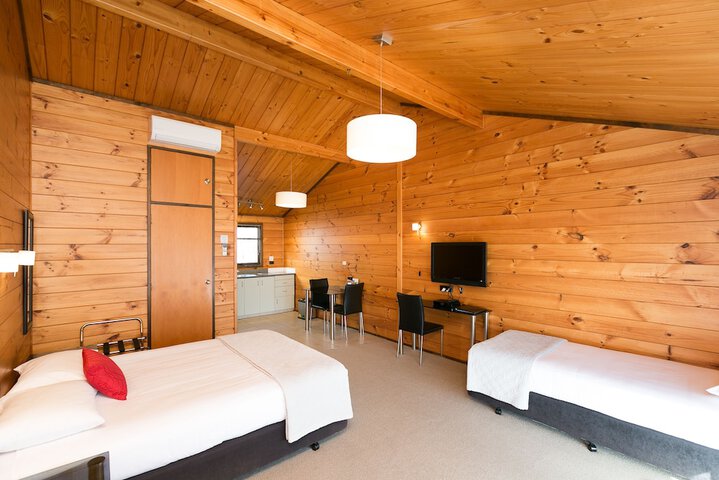 Room 8 of 35