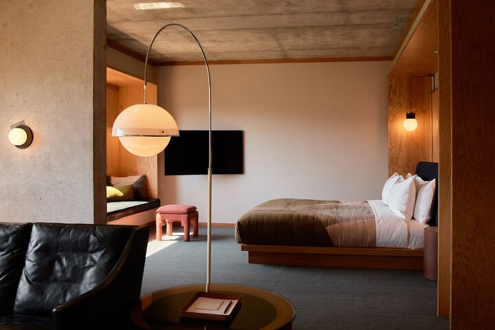 Room 19 of 50