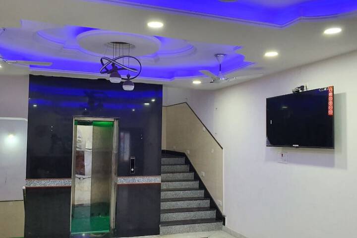 Hotel Interior 6 of 44