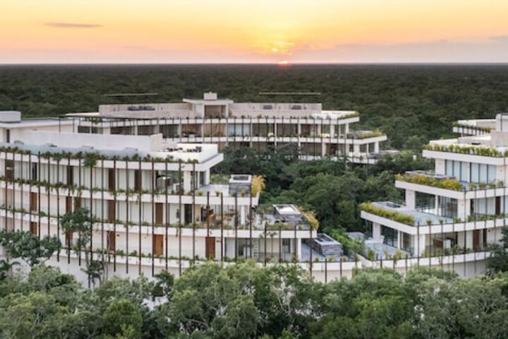 Hotel 152 of 179