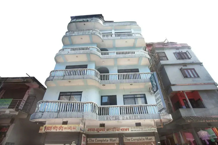 OYO 576 Hotel Daniel