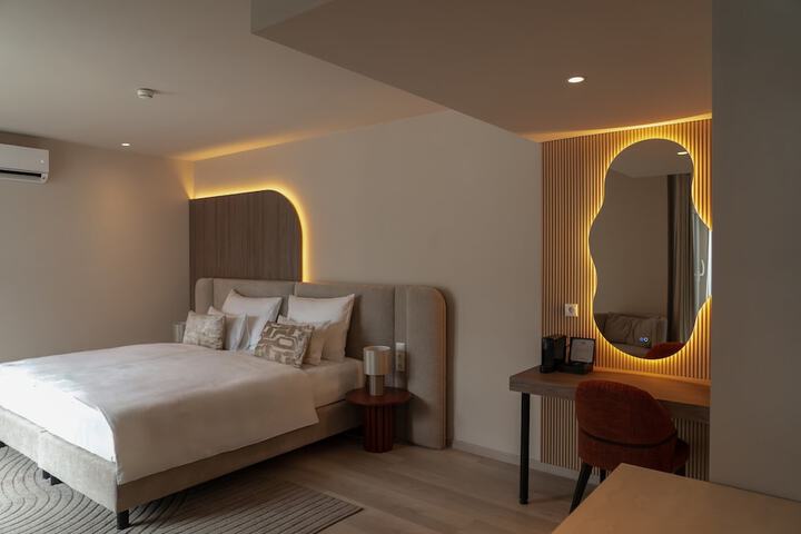 Room 82 of 165