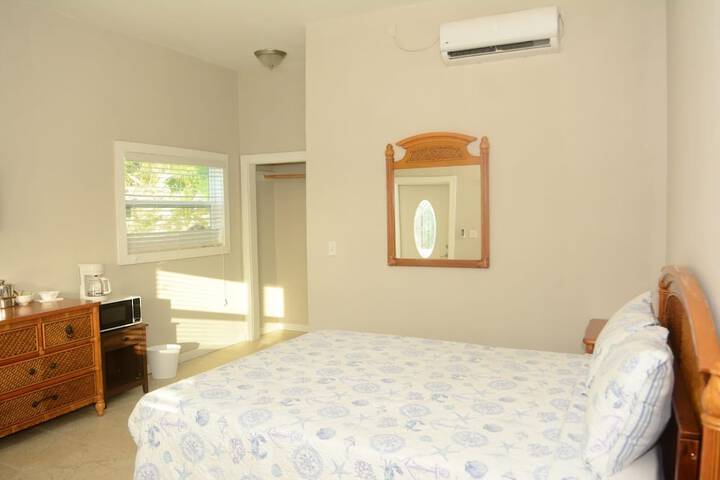 Room 15 of 42