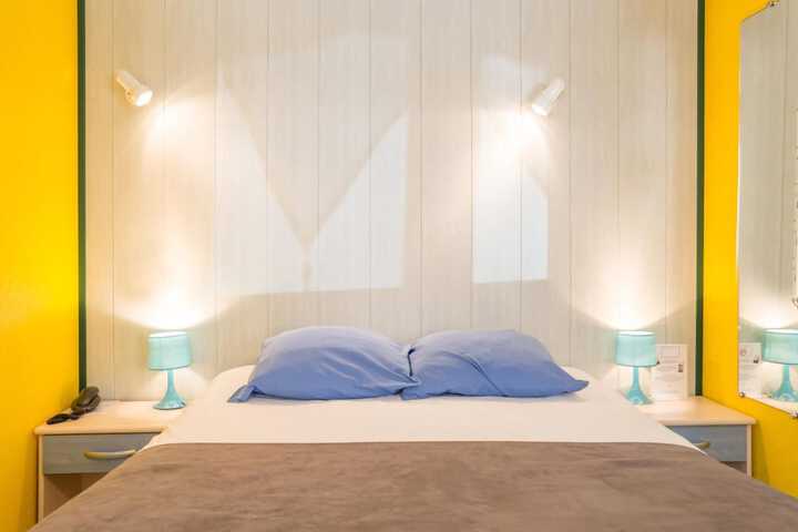 Room 7 of 25