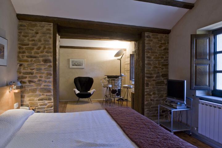Room 10 of 40
