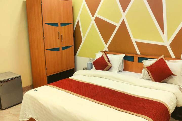 Room 5 of 42