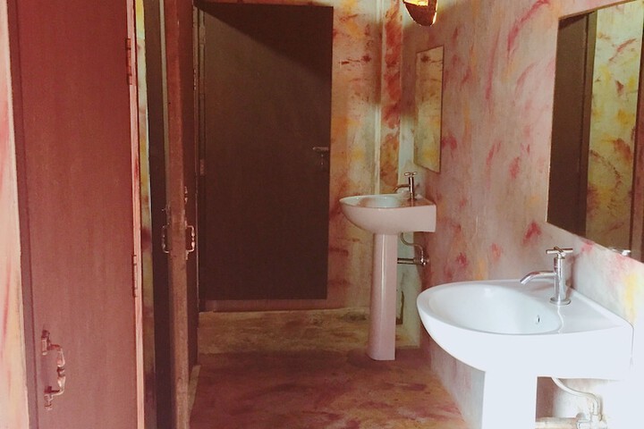 Room 20 of 42