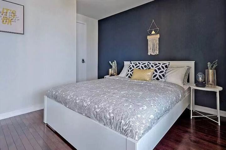 Room 7 of 74
