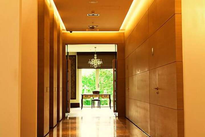 Ballroom/Hall 24 of 33