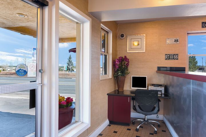 Business Center 35 of 43