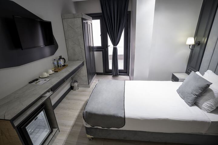 Room 17 of 41