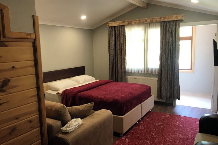 Room 4 of 36