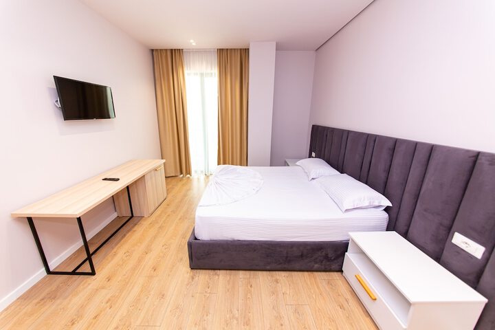 Room 14 of 73